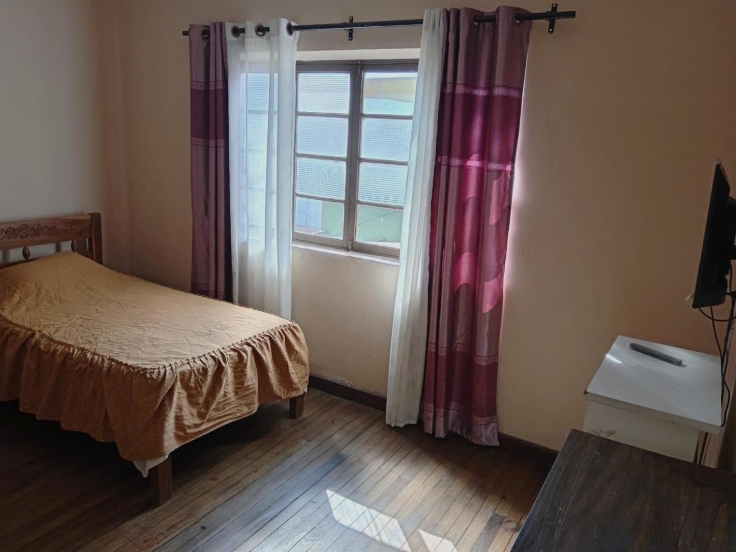 Casa Discreta Cochabamba Hotel Esterno foto